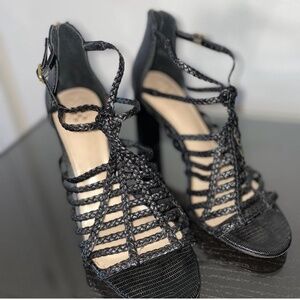 VINCE CAMUTO BLACK SANDAL HEELS WOMENS SIZE 8!!!